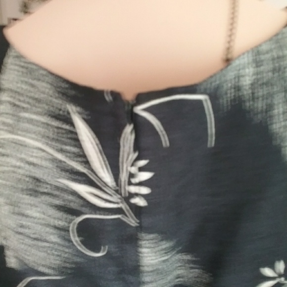 @Dress - Picture 2 of 4